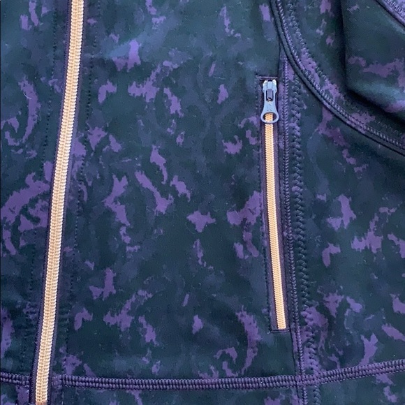 💕x3HP💕RARE Lululemon Forme Jacket II *Textured - Picture 7 of 8